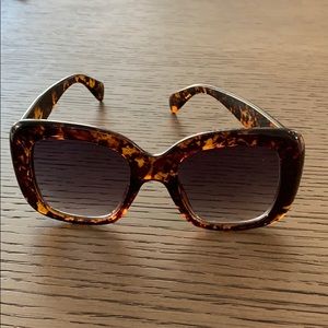 Tortoise gradient shades